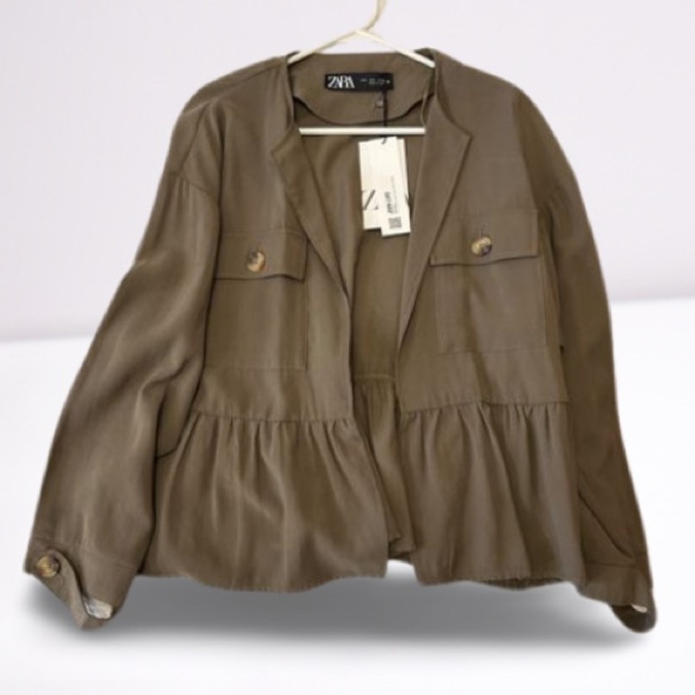 ZARA green poliéster tiered cardigan cover up. Size L.